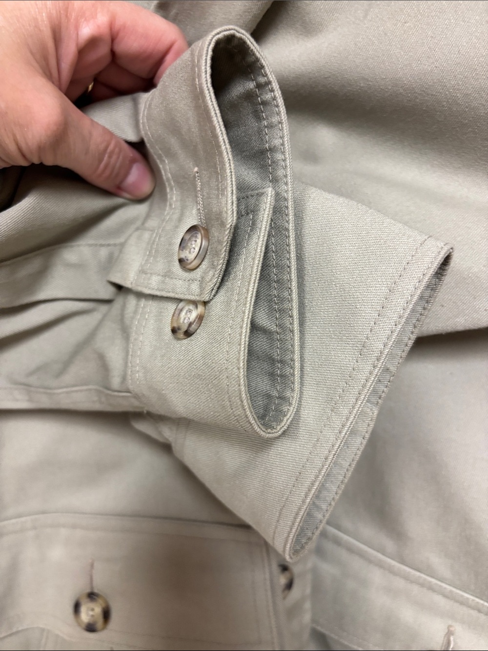 Tilley Utility Jacket in Light khaki - Picture 4 of 6